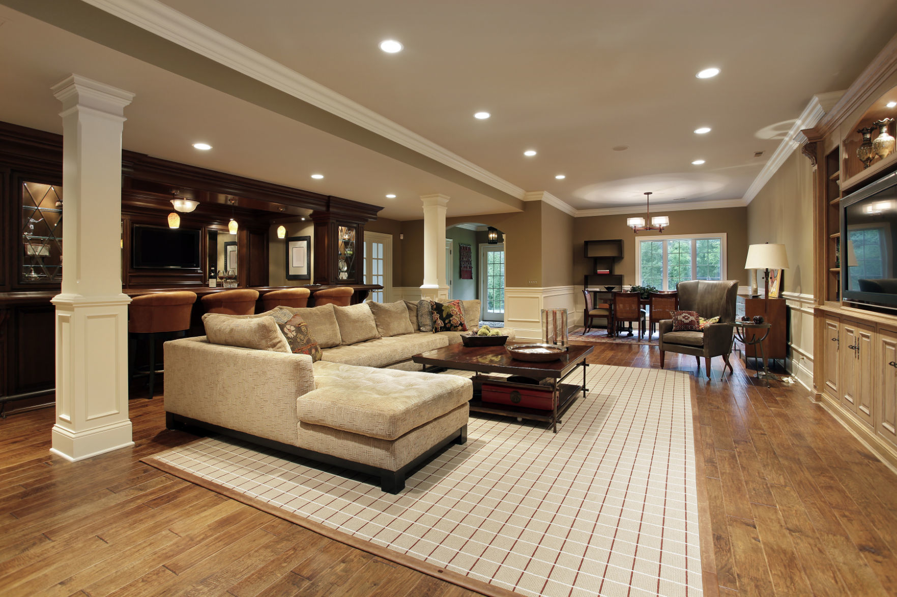 Basement living and entertaining area